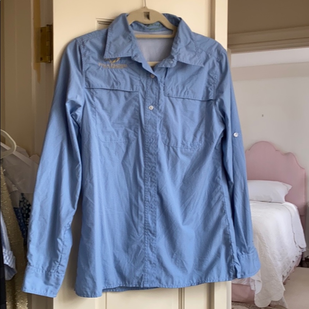 Orvis Women’s fishing shirt. Size small
